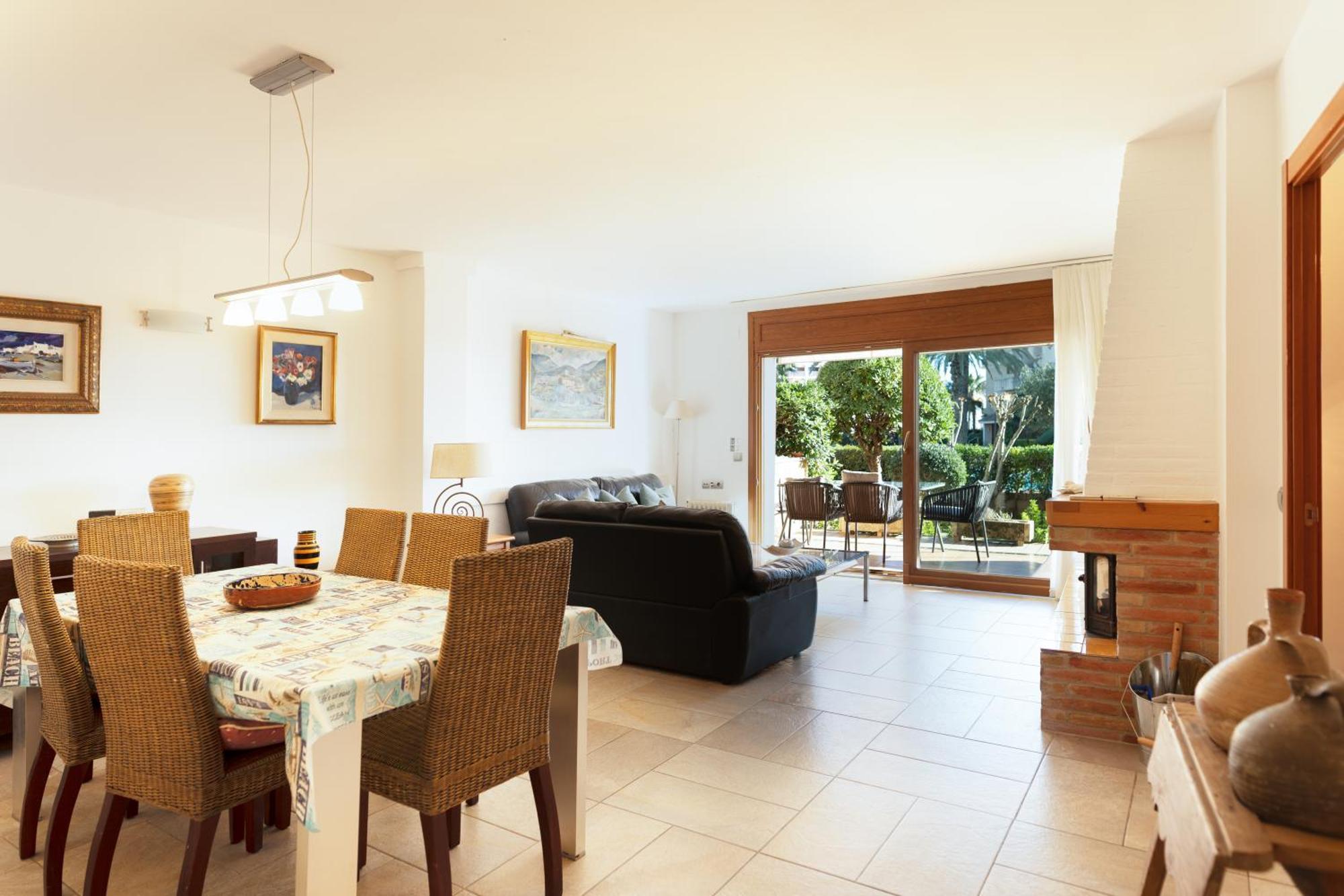 סנט אנטוני דה קלנג'ה Apartaments Maritim Torre Valentina מראה חיצוני תמונה